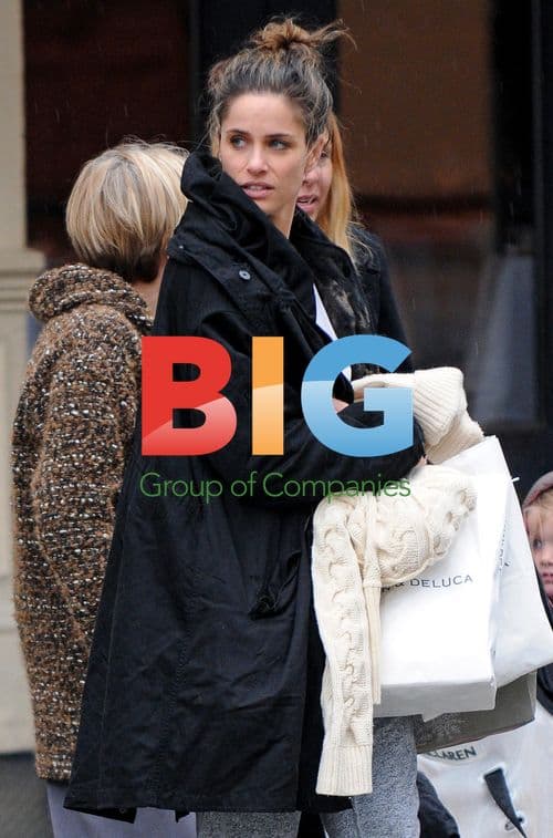 Amanda Peet in Tribeca on Rainy Day