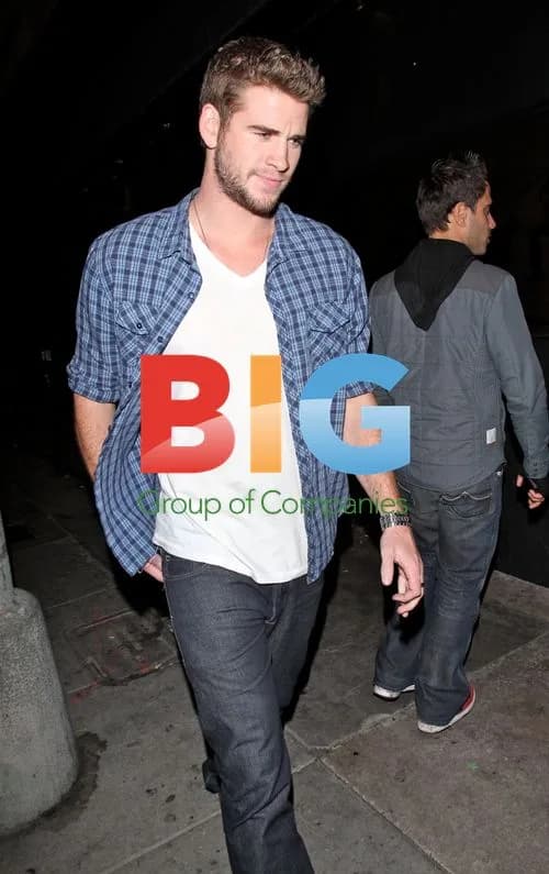 Liam Hemsworth Arrives at Las Palmas Club
