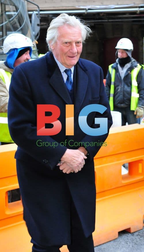 Michael Heseltine Arrives for Debate