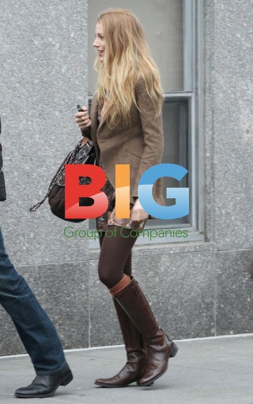 Blake Lively filming Gossip Girl