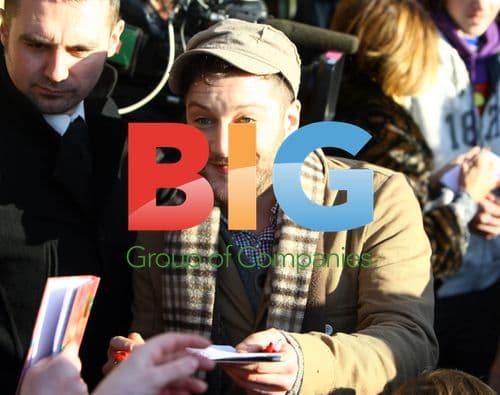 Matt Cardle and Dannii Minogue at pub gig