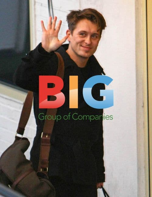 Mark Owen Arrives at X Factor Final