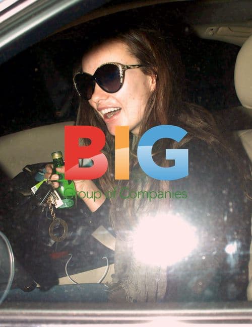 Olivia Munn Leaves Beauty Salon