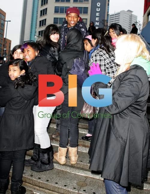 JLS Oritse Williams Mobbed by Fans in Birmingham