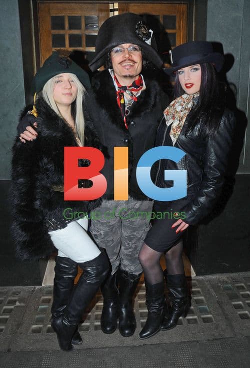 Adam Ant with Women at Ivy Restaurant