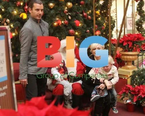 Gwen Stefani and Gavin Rossdale with Kids at Christmas