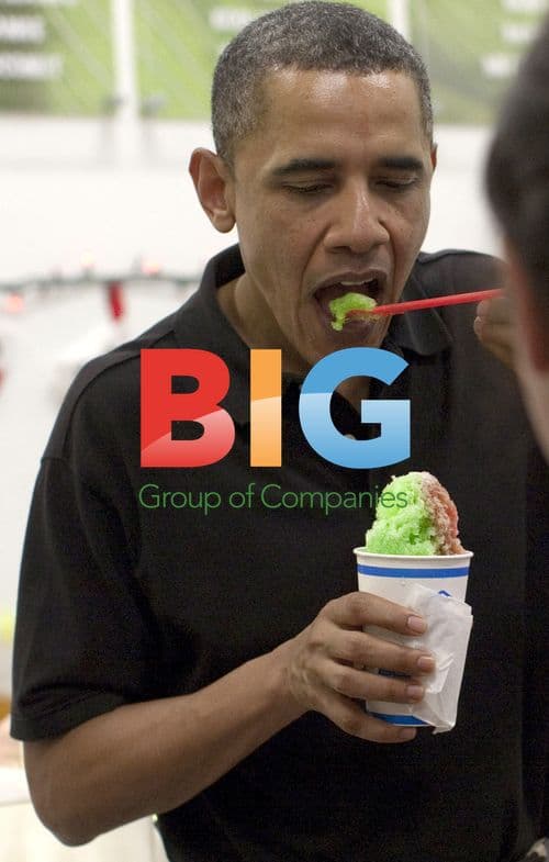 Obama Eats Shaved Ice in Hawaii