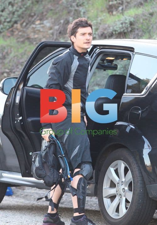Orlando Bloom Rides Bike in LA