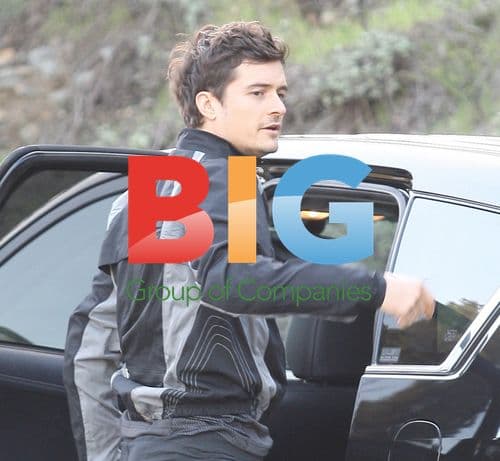 Orlando Bloom Rides Bike in LA