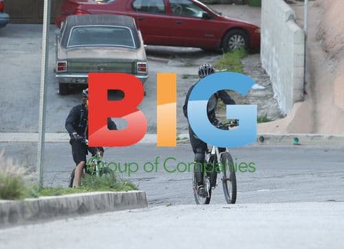 Orlando Bloom Rides Mountain Bike