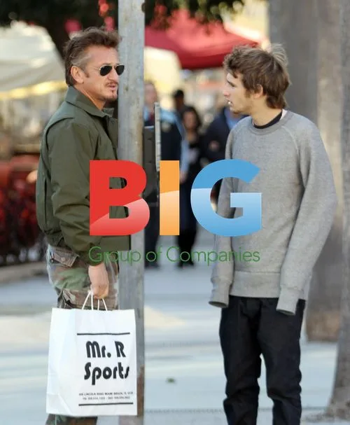 Sean Penn with Kids in Miami