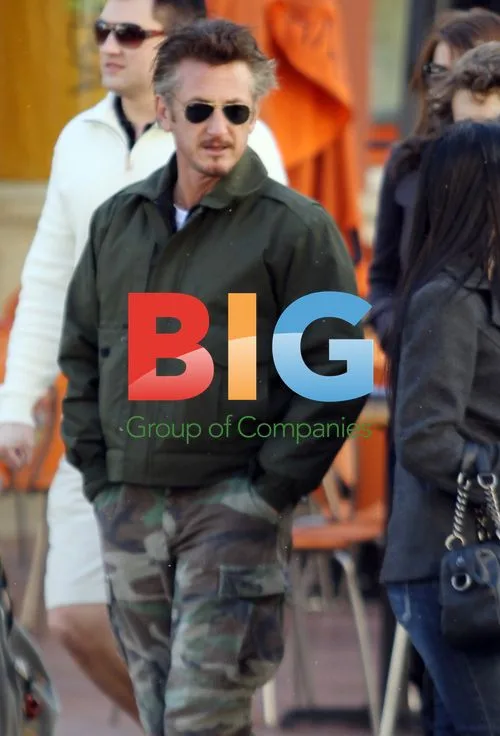 Sean Penn with Kids at Miami Beach