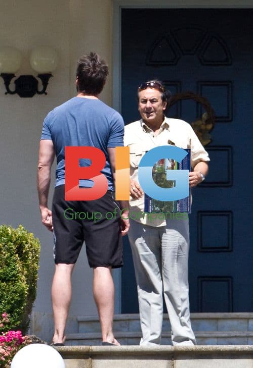 Hugh Jackman\'s House Hunt in Melbourne