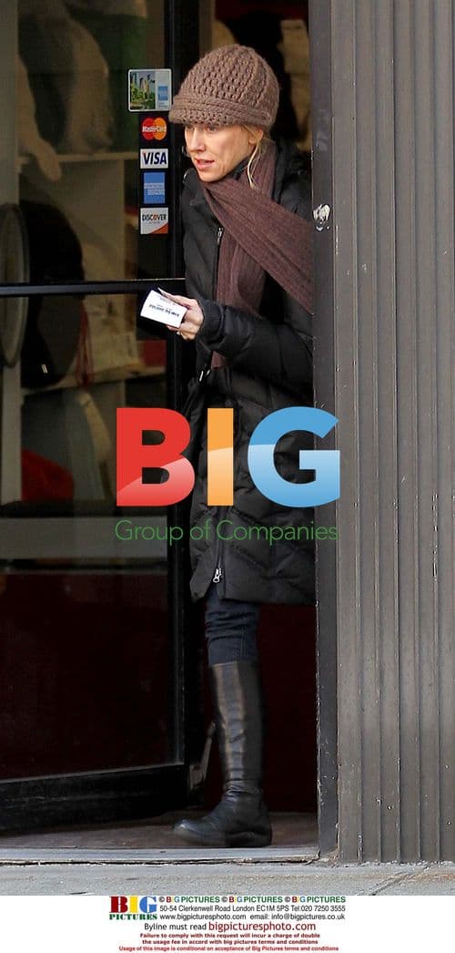 Naomi Watts Runs Errands With Kids in NYC
