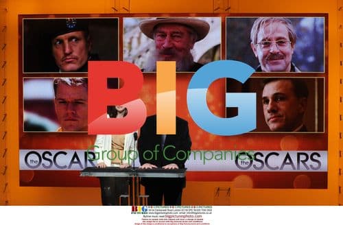 Anne Hathaway & Tom Sherak Announce Oscar Nominations