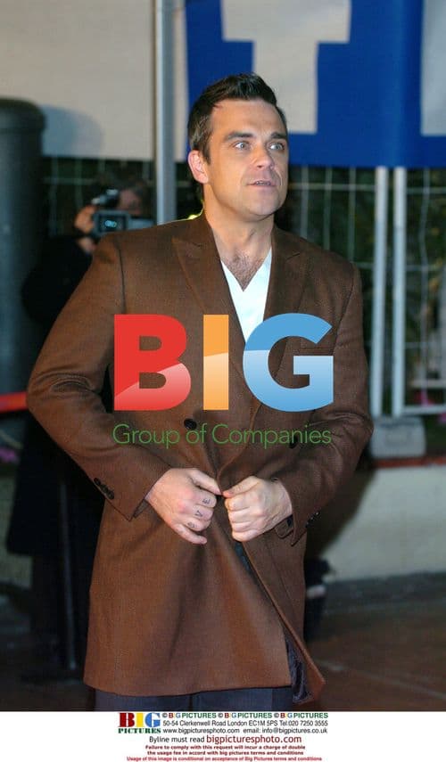 Robbie Williams at NRJ Music Awards 2010