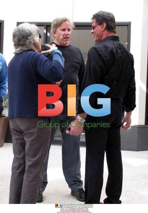 Stallone Chatting with Busey and Hairdresser
