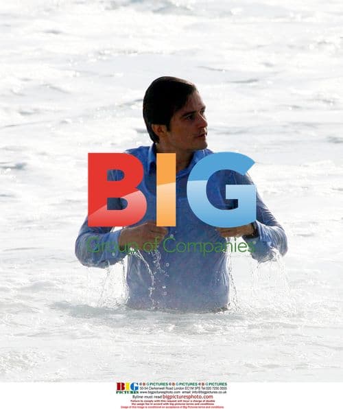 Orlando Bloom on the set of The Cross