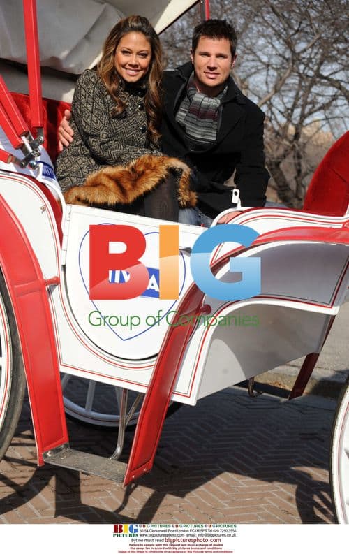 Vanessa Minnillo and Nick Lachey Share Love with NIVEA