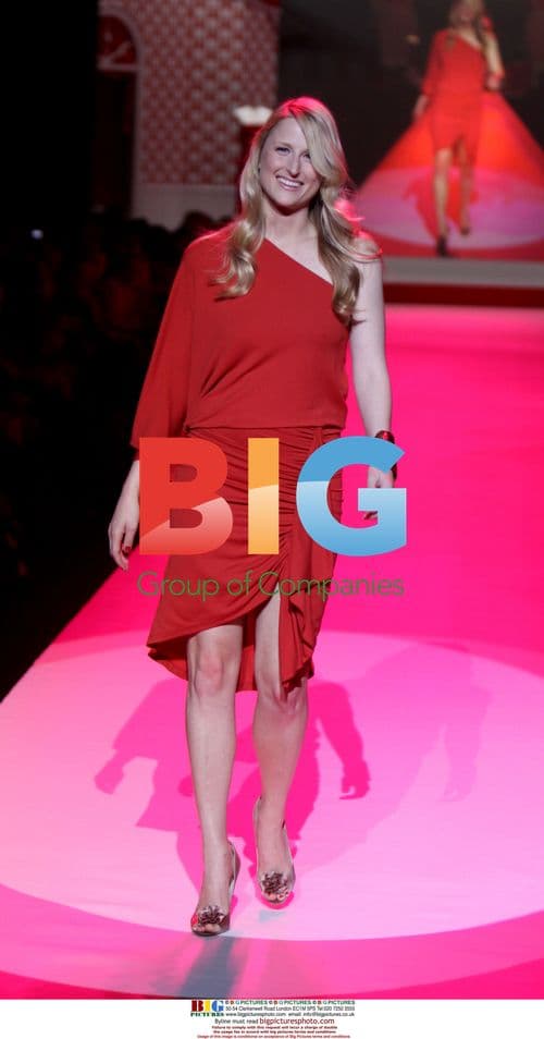 Mamie Gummer walks runway at Fashion Week