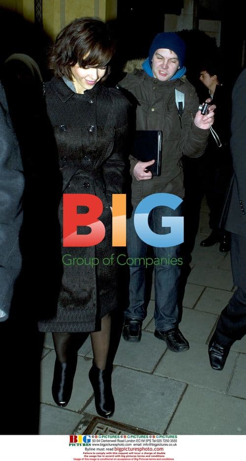 Jessica Alba Leaves Hotel for Ivy Club