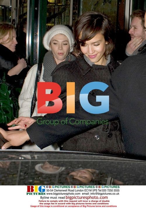 Jessica Alba Leaving London Hotel