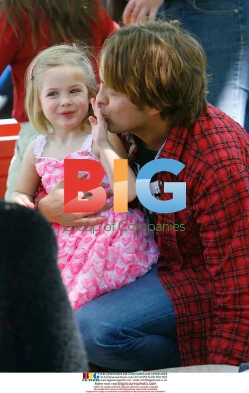 Larry Birkhead and Dannielynn at Farmers Market