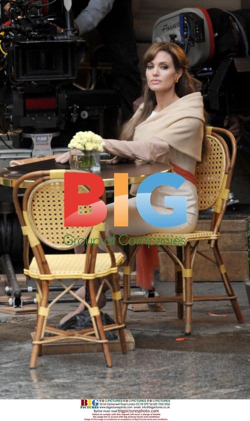 Angelina Jolie filming 'The Tourist' in Paris