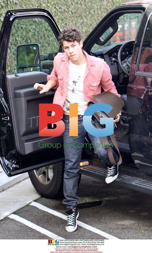 Nick Jonas Arriving at Studio