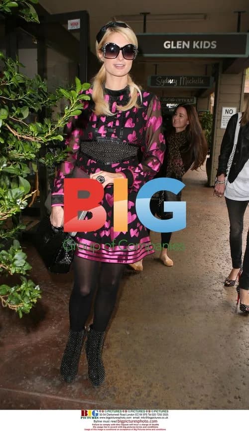 Paris Hilton Shopping in Beverly Glen