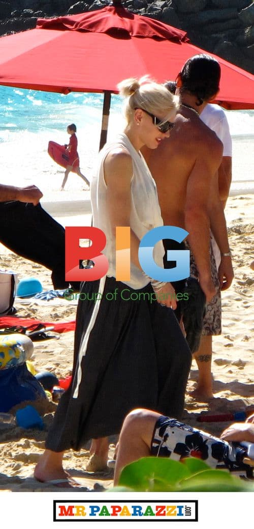 Gwen Stefani and Gavin Rossdale on Beach Holiday
