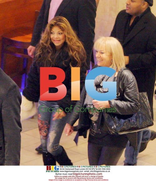 La Toya Jackson Shopping in Warsaw