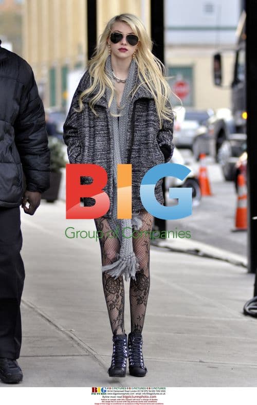 Taylor Momsen on 'Gossip Girl' Set