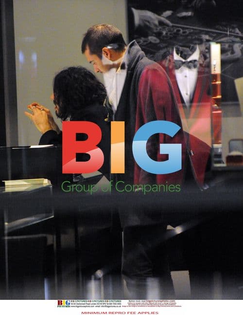 Russell Brand Shopping at Cartier's