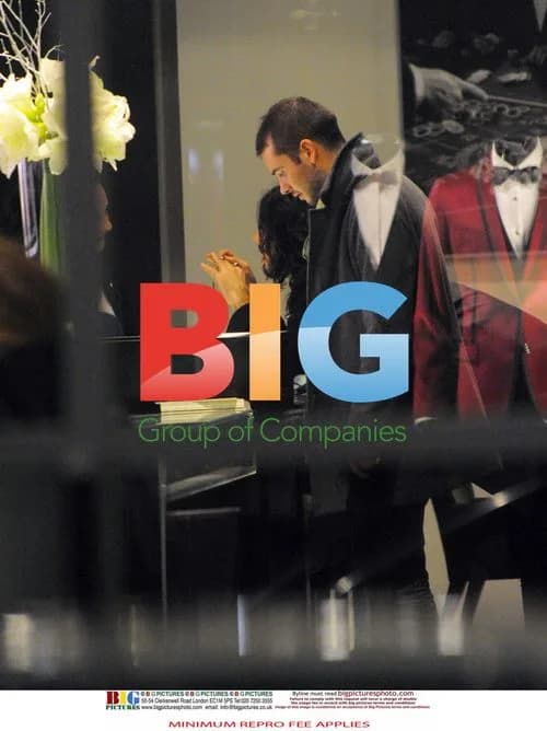 Russell Brand Shopping for Ring