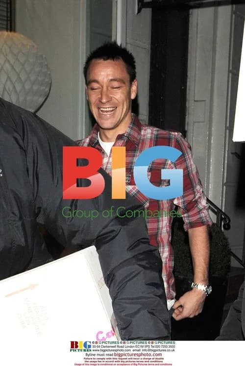 Chelsea players leaving restaurant in London