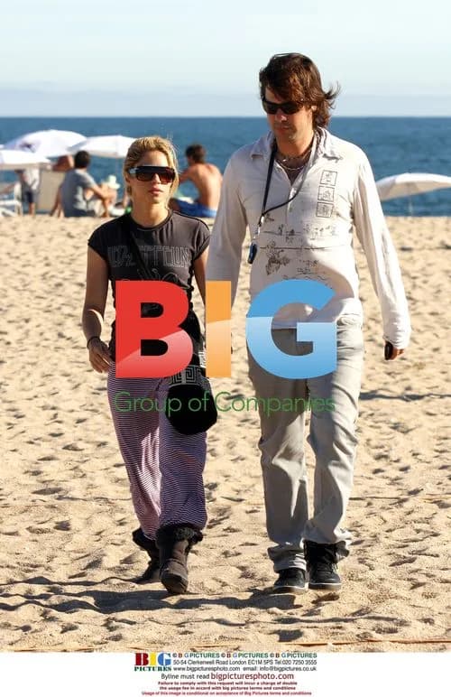 Shakira and boyfriend on beach in Uruguay