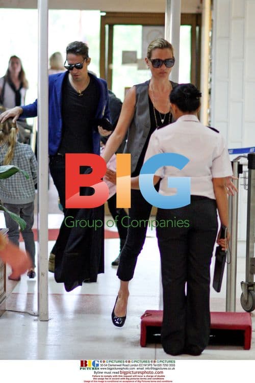 Kate Moss and Family Depart Phuket