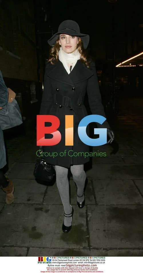 Kelly Brook Leaving Theatre