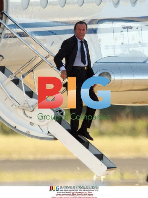 Singer Julio Iglesias Arrives in Uruguay