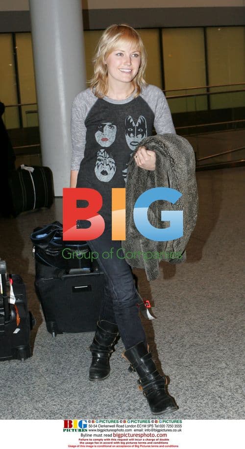 Malin Akerman Arrives at Toronto Airport