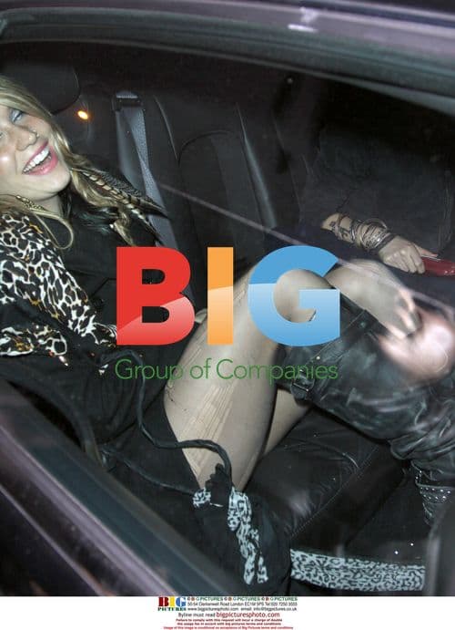 Ke$ha shopping in Soho, NYC