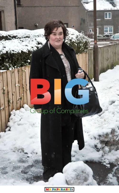 Susan Boyle Arrives Home Wearing Ring