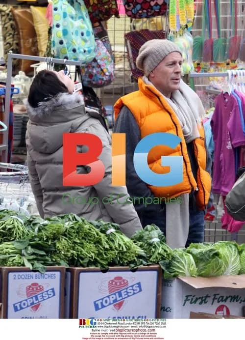 Bruce Willis and Mary Louise Parker on "Red" set in Toronto