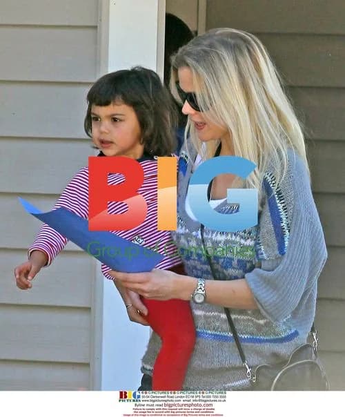 Elin Nordegren and daughter Sam