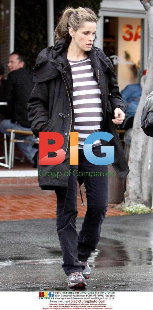 Amanda Peet Leaves Fred Segal