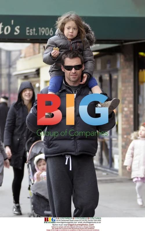 Hugh Jackman Picks Up Daughter from School