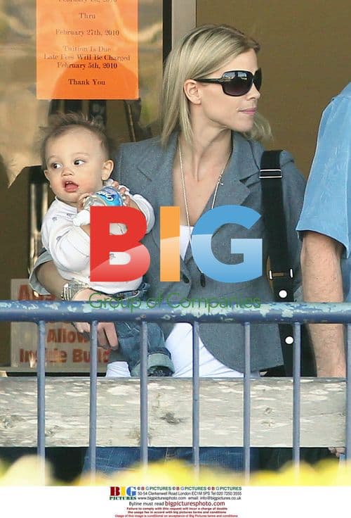 Elin Nordegren with children in Orlando