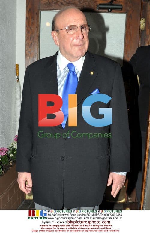 Clive Davis Leaves Restaurant in LA
