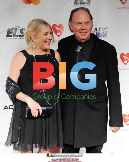 Neil Young and Pegi at 2010 MusiCares Tribute